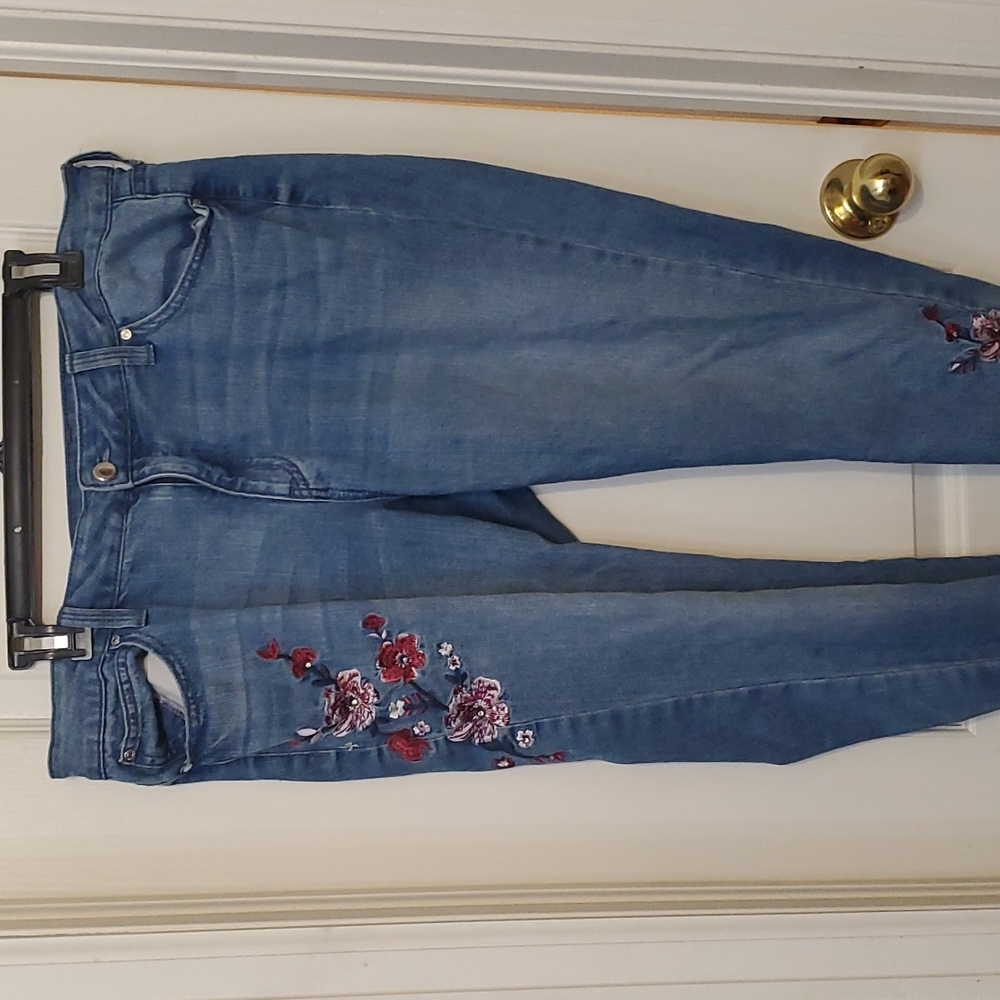 Jennifer Lopez Rose jeans  14